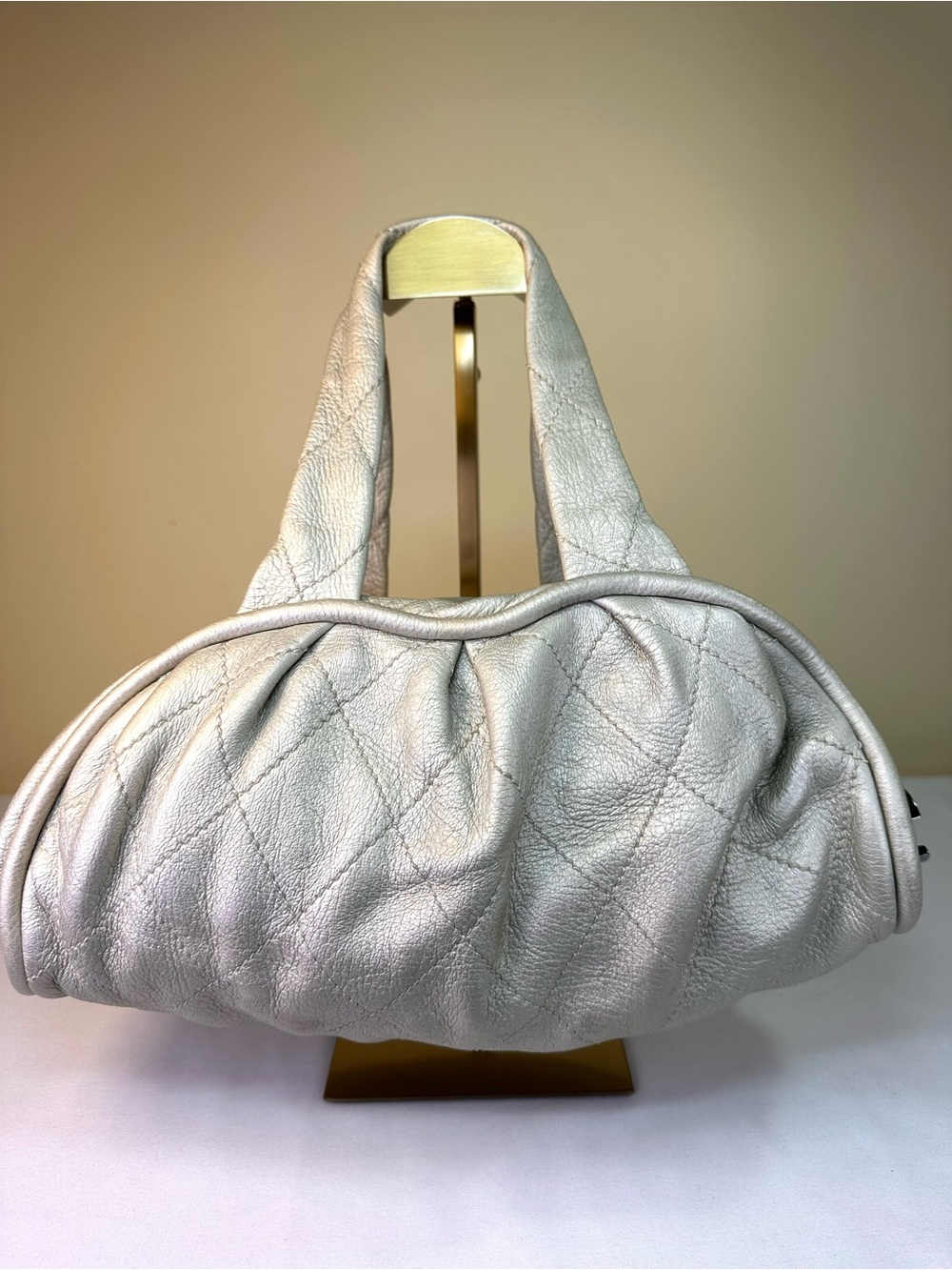 CHANEL Le Marais Quilted Metallic Champagne Leather #10 2005-6 France COA - Picture 4 of 15